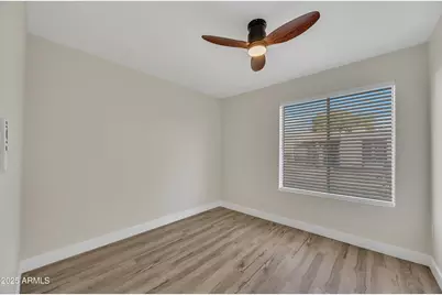 6605 N 46th Lane, Glendale, AZ 85301 - Photo 19