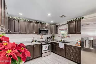 2016 W Windrose Dr, Phoenix, AZ 85029 - Photo 9