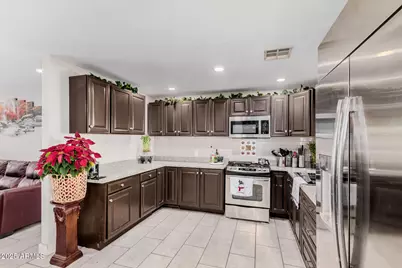 2016 W Windrose Drive, Phoenix, AZ 85029 - Photo 7