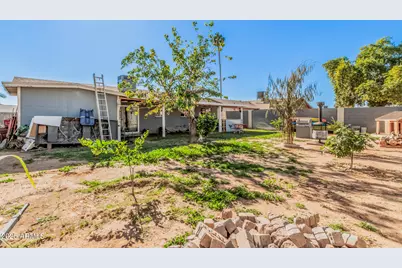 2016 W Windrose Drive, Phoenix, AZ 85029 - Photo 21