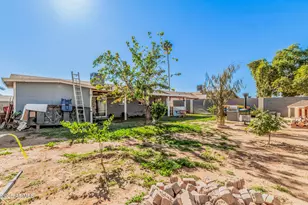 2016 W Windrose Dr, Phoenix, AZ 85029 - Photo 21