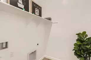 7977 W Rowel Rd, Peoria, AZ 85383 - Photo 23