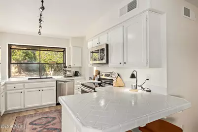 6722 E Grandview Drive, Scottsdale, AZ 85254 - Photo 13