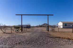 45409 W Luray Rd, Wickenburg, AZ 85390 - Photo 17