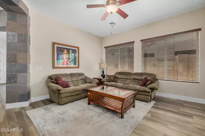 1836 E Desert Lane, Phoenix, AZ 85042 - Photo 9