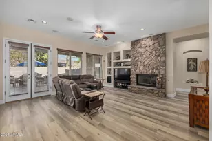 1836 E Desert Ln, Phoenix, AZ 85042 - Photo 13