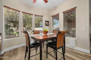 1836 E Desert Ln, Phoenix, AZ 85042 - Photo 17