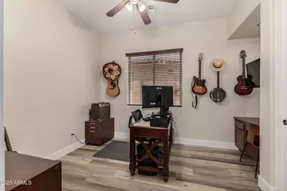 1836 E Desert Lane, Phoenix, AZ 85042 - Photo 33