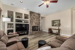 1836 E Desert Ln, Phoenix, AZ 85042 - Photo 15