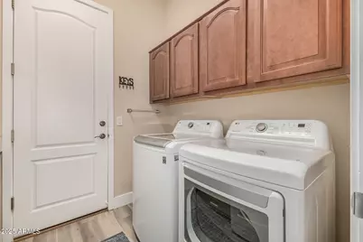 1836 E Desert Lane, Phoenix, AZ 85042 - Photo 37