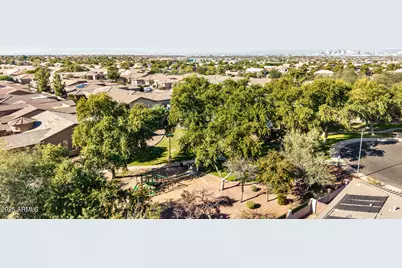 1836 E Desert Lane, Phoenix, AZ 85042 - Photo 67