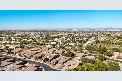 1836 E Desert Lane, Phoenix, AZ 85042 - Photo 51