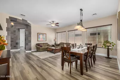 1836 E Desert Lane, Phoenix, AZ 85042 - Photo 11