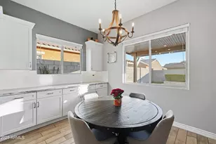 10249 W Hedge Hog Pl, Peoria, AZ 85383 - Photo 31