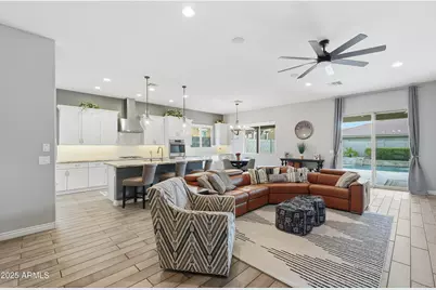 10249 W Hedge Hog Place, Peoria, AZ 85383 - Photo 5