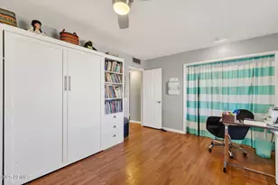 10001 W Burns Dr, Sun City, AZ 85351 - Photo 29