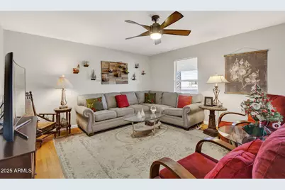 10001 W Burns Drive, Sun City, AZ 85351 - Photo 9