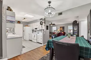 10001 W Burns Dr, Sun City, AZ 85351 - Photo 17