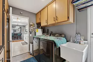 10001 W Burns Dr, Sun City, AZ 85351 - Photo 33