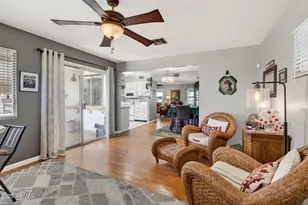 10001 W Burns Dr, Sun City, AZ 85351 - Photo 15