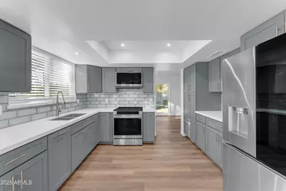 108 S Morning Ridge Drive, Gilbert, AZ 85296 - Photo 9