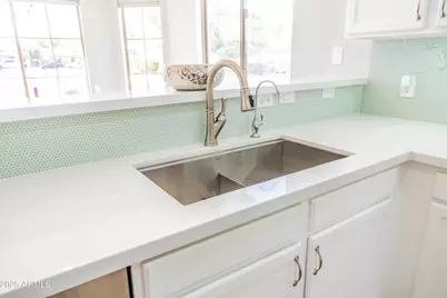 1550 W Saint Kateri Drive, Phoenix, AZ 85041 - Photo 19