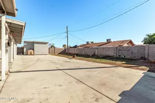 807 E Dolphin Ave, Mesa, AZ 85204 - Photo 31