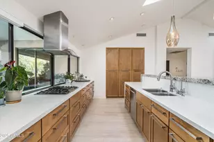 3123 N 47th Pl, Phoenix, AZ 85018 - Photo 13