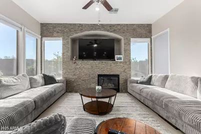 10625 W Harmony Lane, Peoria, AZ 85382 - Photo 13