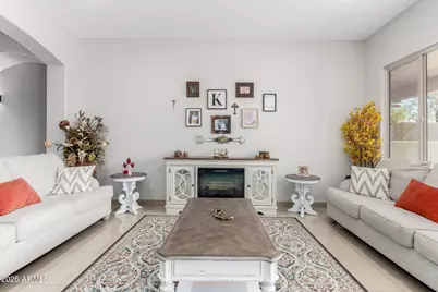 10625 W Harmony Lane, Peoria, AZ 85382 - Photo 7