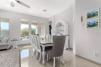 10625 W Harmony Lane, Peoria, AZ 85382 - Photo 11