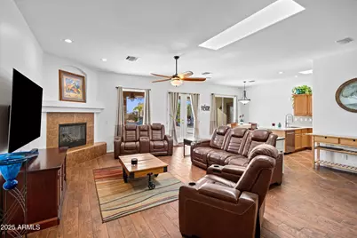 24909 W Red Robin Drive, Wittmann, AZ 85361 - Photo 11