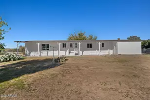 23865 W Coleman Dr, Congress, AZ 85332 - Photo 27
