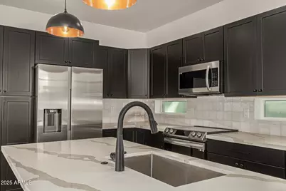 825 N 9th Avenue #10, Phoenix, AZ 85007 - Photo 9