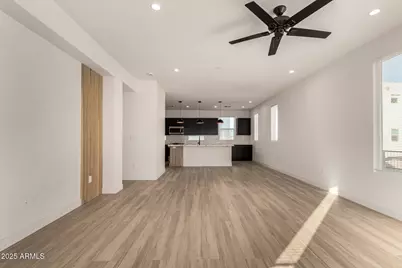 825 N 9th Avenue #10, Phoenix, AZ 85007 - Photo 5