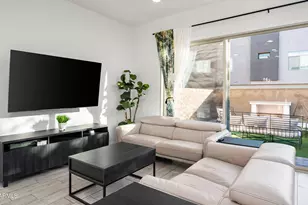 1933 W Kinfield Trail, Phoenix, AZ 85085 - Photo 13