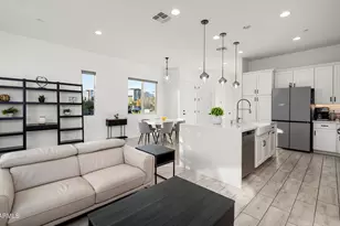 1933 W Kinfield Trail, Phoenix, AZ 85085 - Photo 9