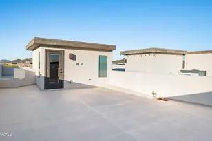 1933 W Kinfield Trail, Phoenix, AZ 85085 - Photo 27