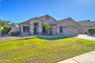 2155 S Quartz Ct, Gilbert, AZ 85295 - Photo 3