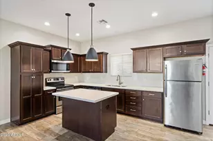 3010 N 37th St, Phoenix, AZ 85018 - Photo 1