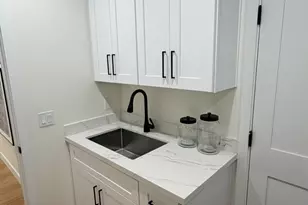 8989 N Gainey Center Dr, Scottsdale, AZ 85258 - Photo 43