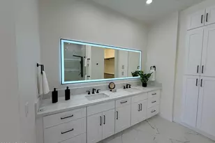 8989 N Gainey Center Dr, Scottsdale, AZ 85258 - Photo 43