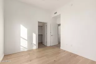 7027 N Scottsdale Rd, Paradise Valley, AZ 85253 - Photo 27