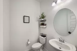 8538 W Palo Verde Dr, Glendale, AZ 85305 - Photo 13