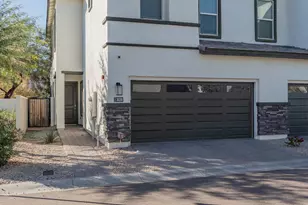 3020 N 37th Pl, Phoenix, AZ 85018 - Photo 1