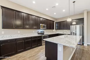 10332 W Buckhorn Trail, Peoria, AZ 85383 - Photo 7