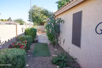 2323 E Peach Tree Drive, Chandler, AZ 85249 - Photo 35