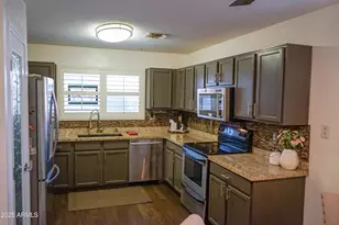 2323 E Peach Tree Dr, Chandler, AZ 85249 - Photo 9