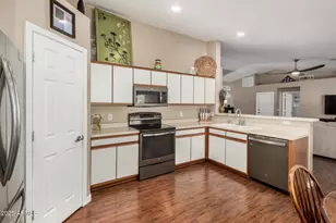 2844 E Oakland Ct, Gilbert, AZ 85295 - Photo 15