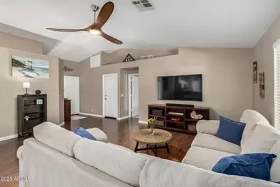 2844 E Oakland Court, Gilbert, AZ 85295 - Photo 9